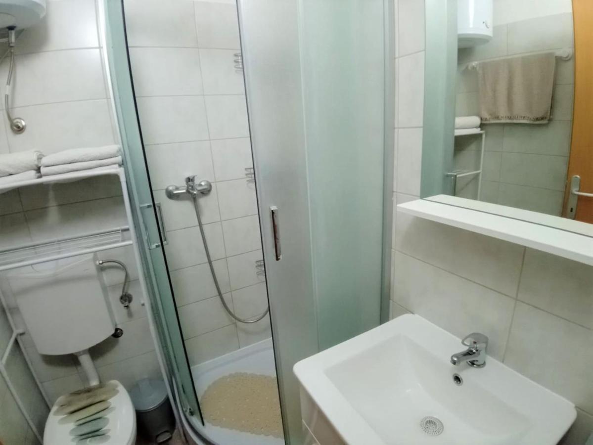 Apartment Karlito Kastela Luaran gambar